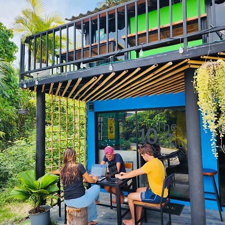 The 10 Club Hostel 通萨拉 外观 照片